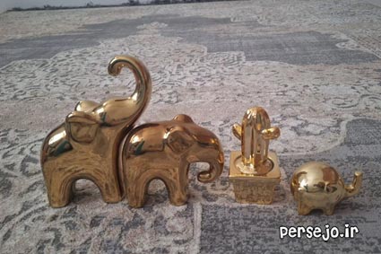 مجسمه طلایی